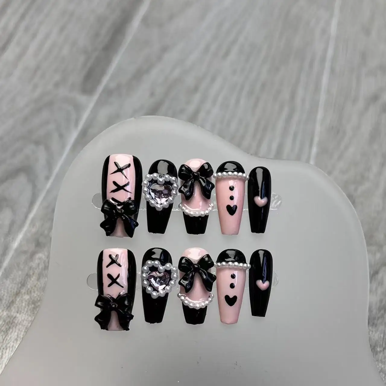 10pcs Handmade Y2k black Press On Nails Pink Heart Design Reusable Fake Nails Artificial Manicure Wearable False Nails For Girls