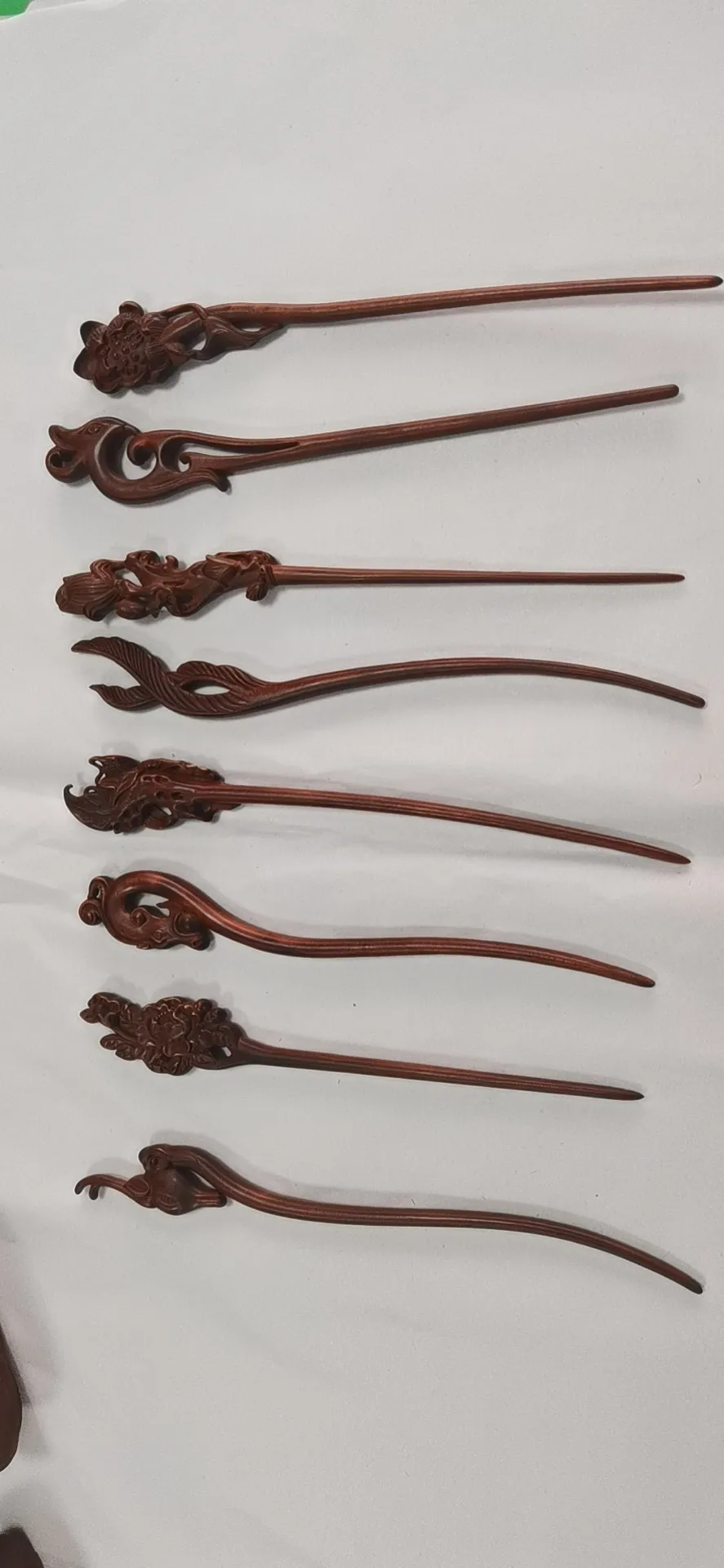 

China wood boxwood carving gold hair reproduction of women of the gift