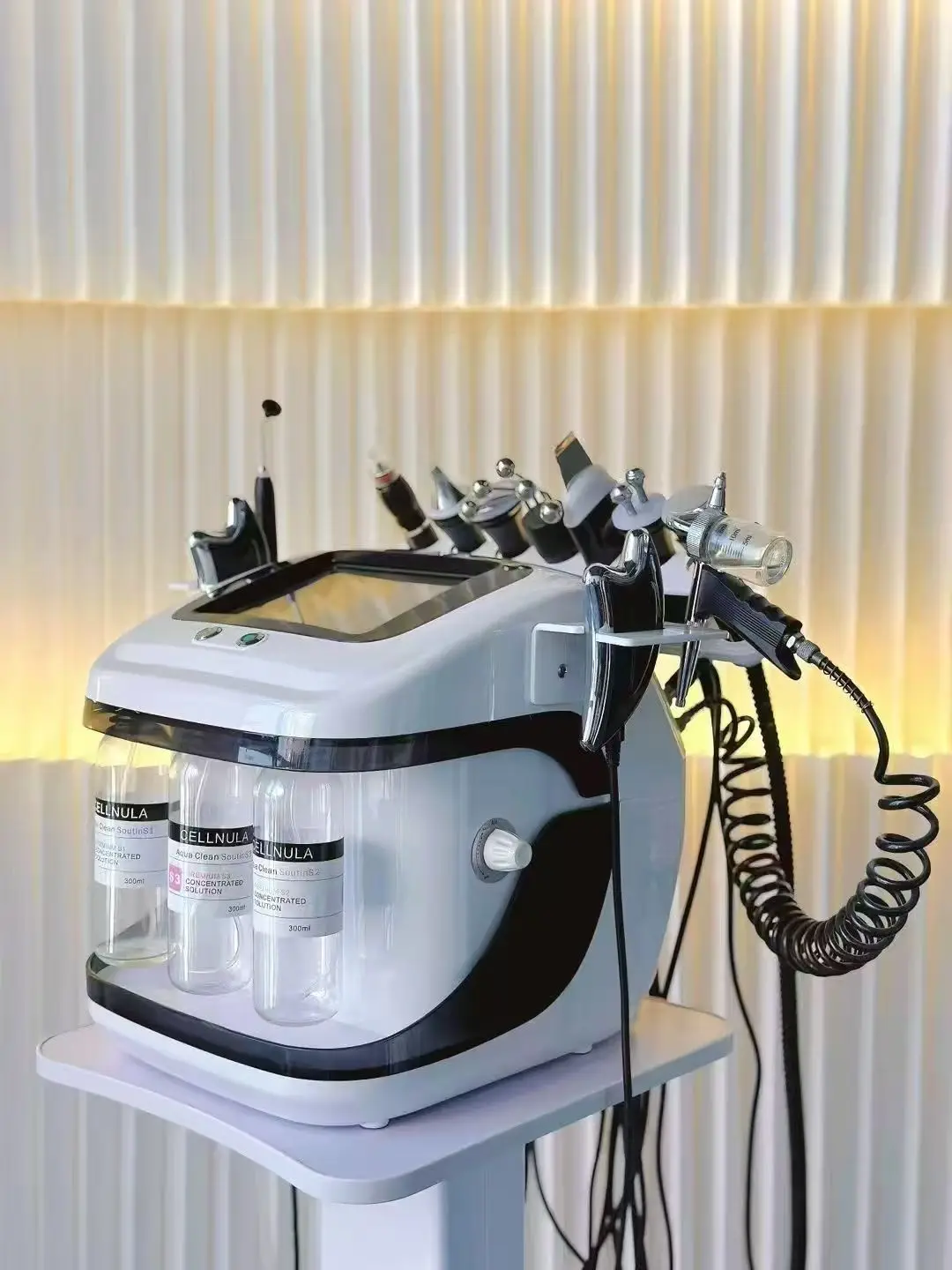 

2025 Latest 11-in-1 Facial Machine H2O2 Aqua Peeling Oxygen Skin Lift Bubble Moisturizer Comprehensive Beauty Treatment Device