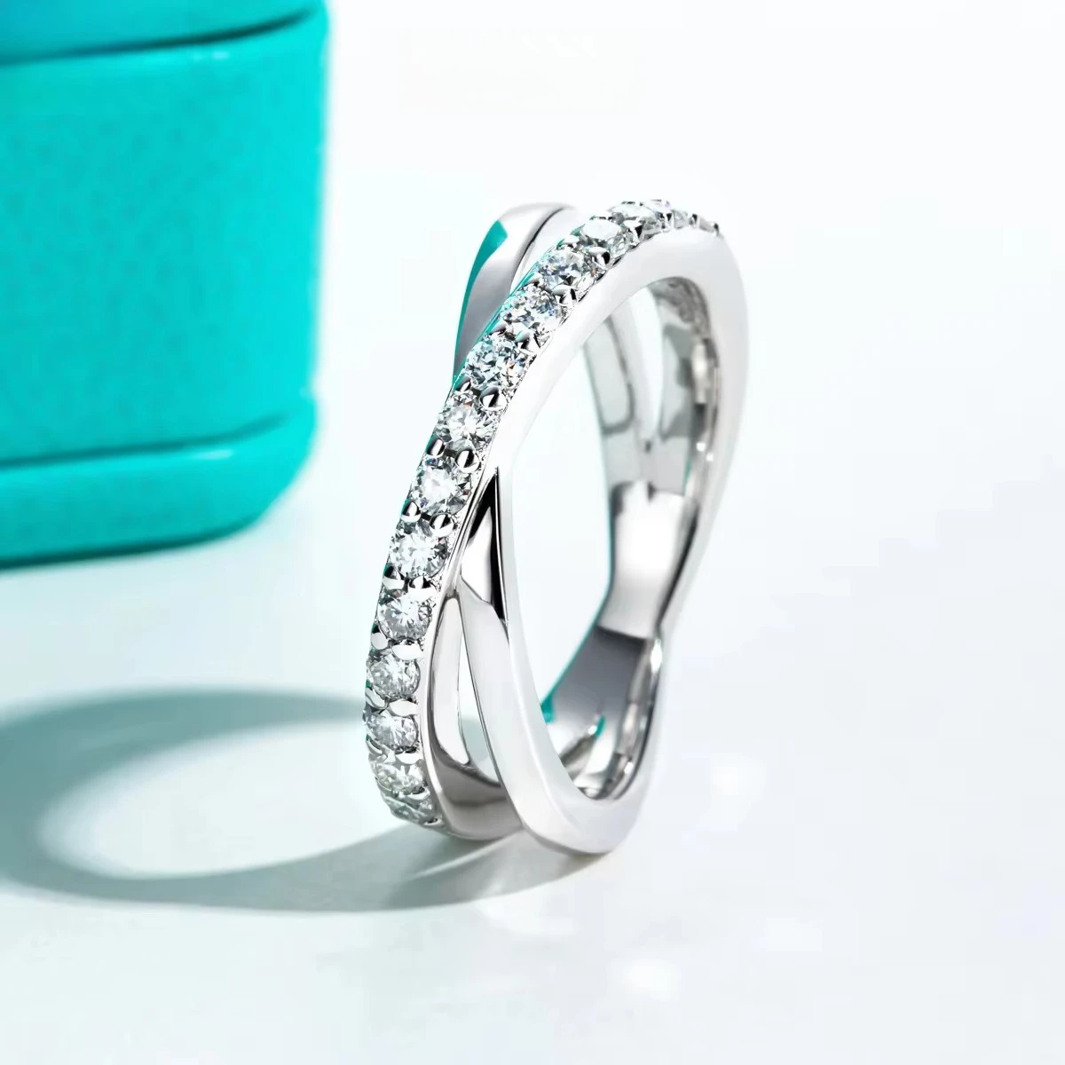 FCGJHW 2mm D Color Moissanite Cross Band Ring S925 Sterling Silver Color Separation Wedding Rings Jewelry Gifts Wholesale 2026