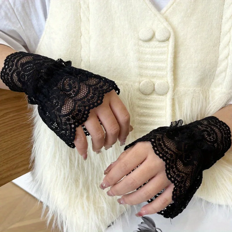 1 Pair Lace Hollow Wristbands for Women,Wrist Covers Lace Trim,Stretch Floral Flower Design,For Parties,Weddings,Formal Events view 6