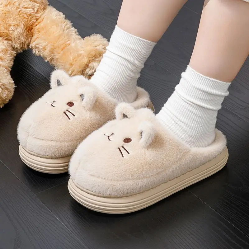 Winter Women's Slippers Holding Cat Cartoon Cute Home Cotton Slippers Winter New Soft Sole Thickened Warm Couple Plush Shoes