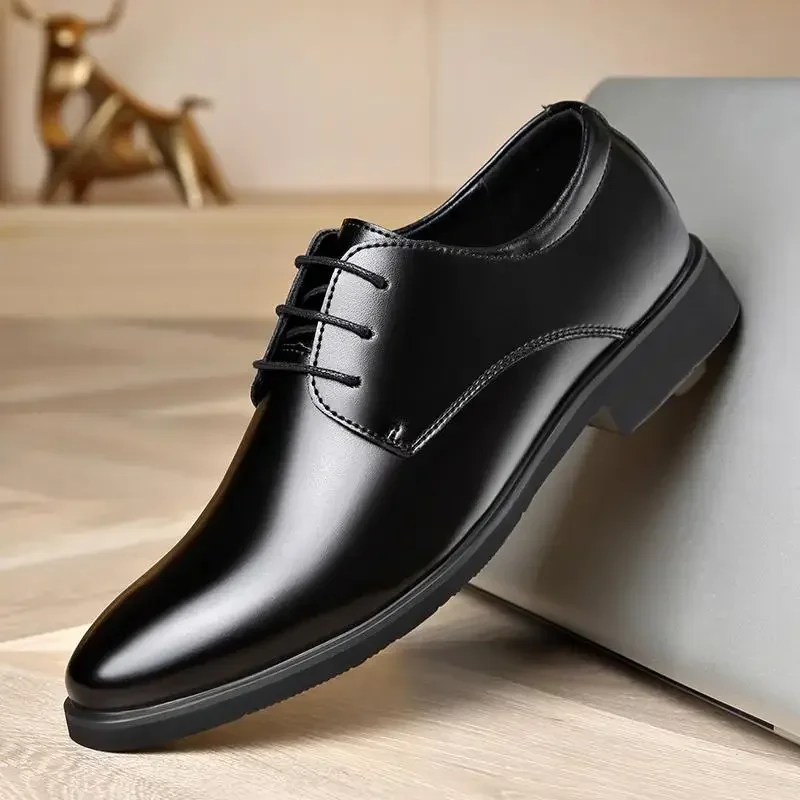 Sapatos de couro retrô masculino, mocassins empresariais, roupa formal, estilo britânico, novo