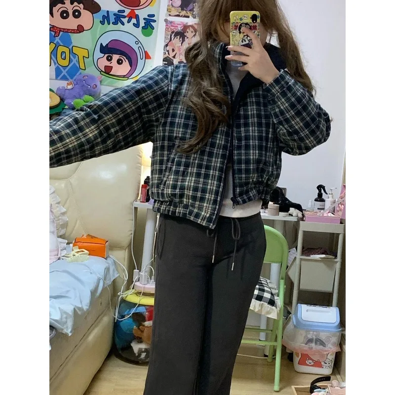 2025 Winter Stand Up Collar Short Parkas for Women with A Sense of Design Wearing Checkered Warm and Thick Jacket on Both Sides