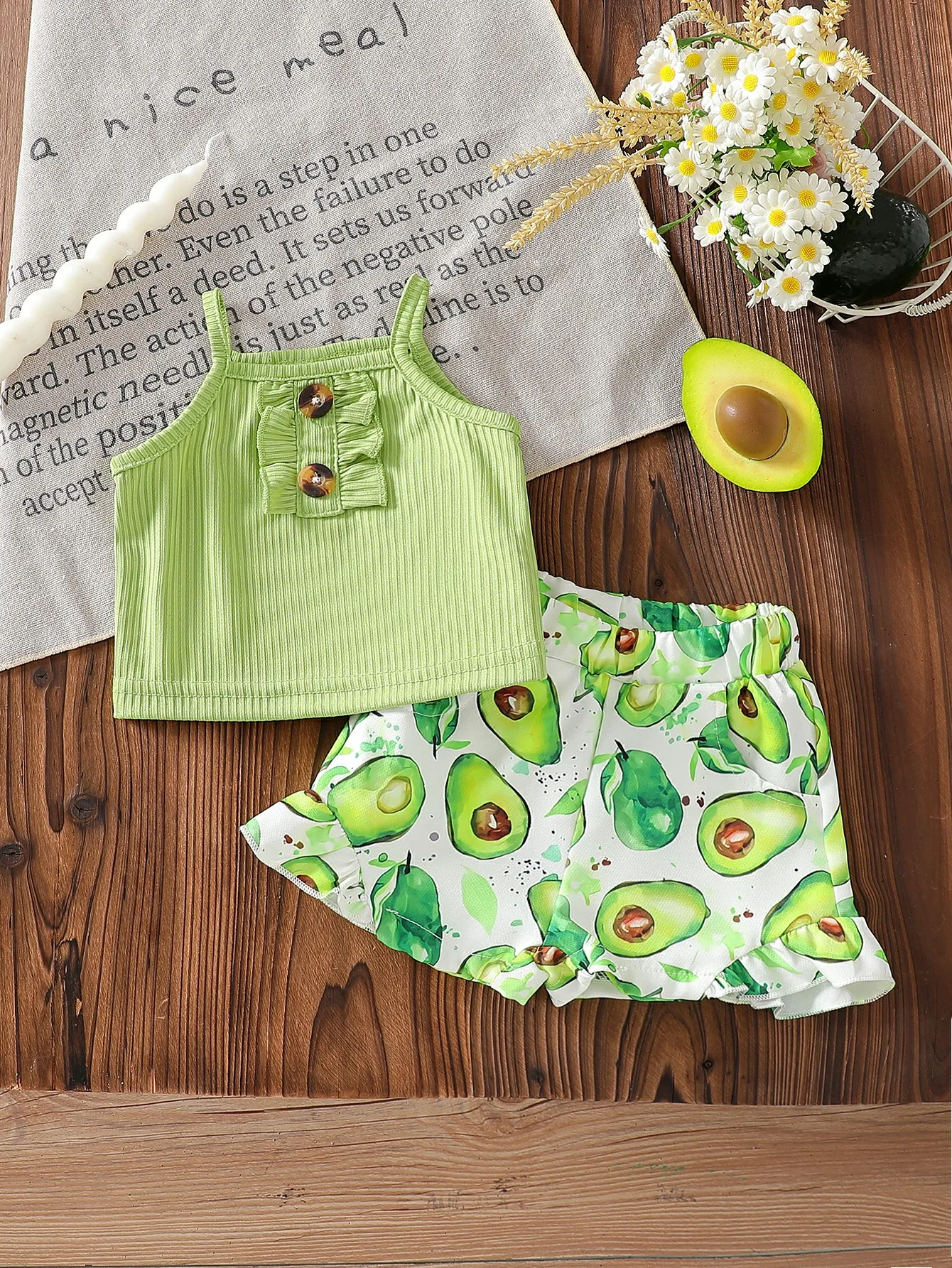 New 2025 Summer Infant Girl’s Solid Color Sleeveless Crop Top with Avocado Print, Casual and Versatile Two-Piece Set