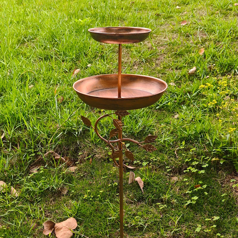 A Vintage Copper-Colored Iron Bird Bath and Feeder, Dual-Purpose, with a Double-Layer Design to Accommodate Hummingbirds, Bees, Butterflies, Etc., for Simultaneous Use. Rust-Resistant for Outdoor Use, with 5 Stable Legs for Secure Placement. Garden and Yard Decoration, Bird Drinking and Bathing Station, Easy to Clean, Classic Garden Decoration, Outdoor Decoration, Durable Handmade Product, Holiday Decoration/Outdoor Bird Feeder/Basic Feeding Equipment/Outdoor Scene Decoration
