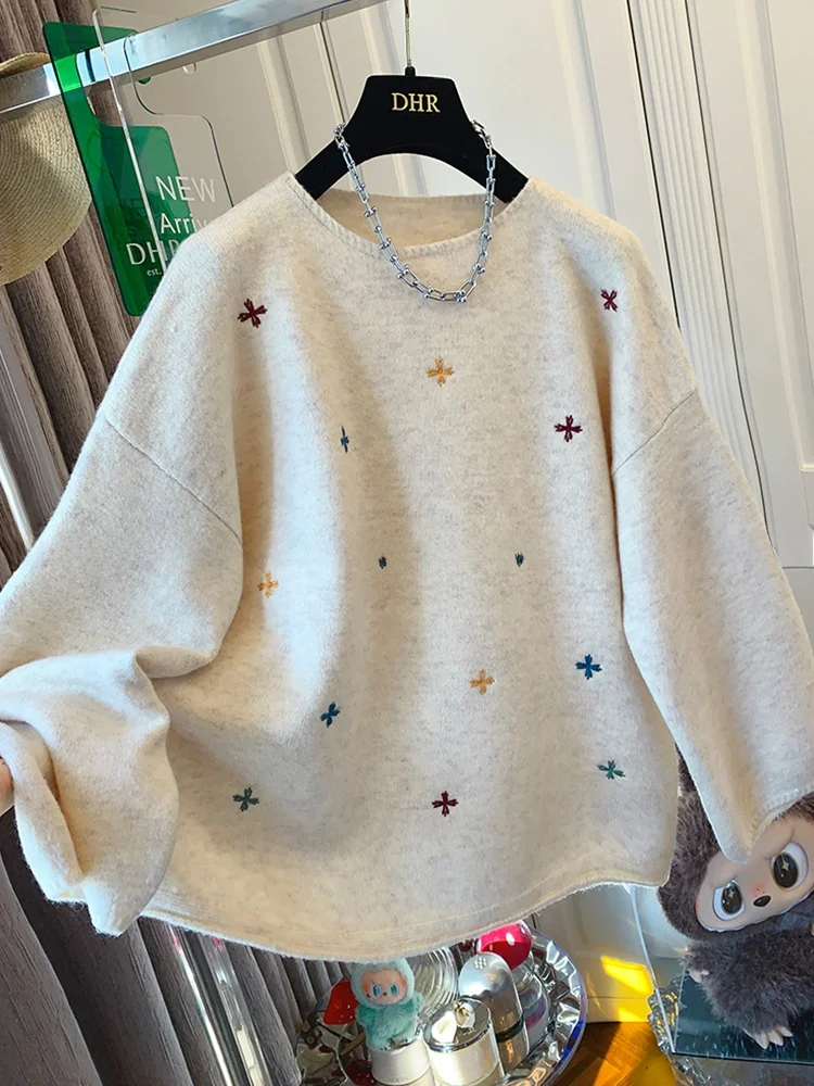 plus Size Knitted Sweater Women's Inner Wear Loose Fit Floral Embroidery Casual Style round Neck Pullover for Autumn Winter