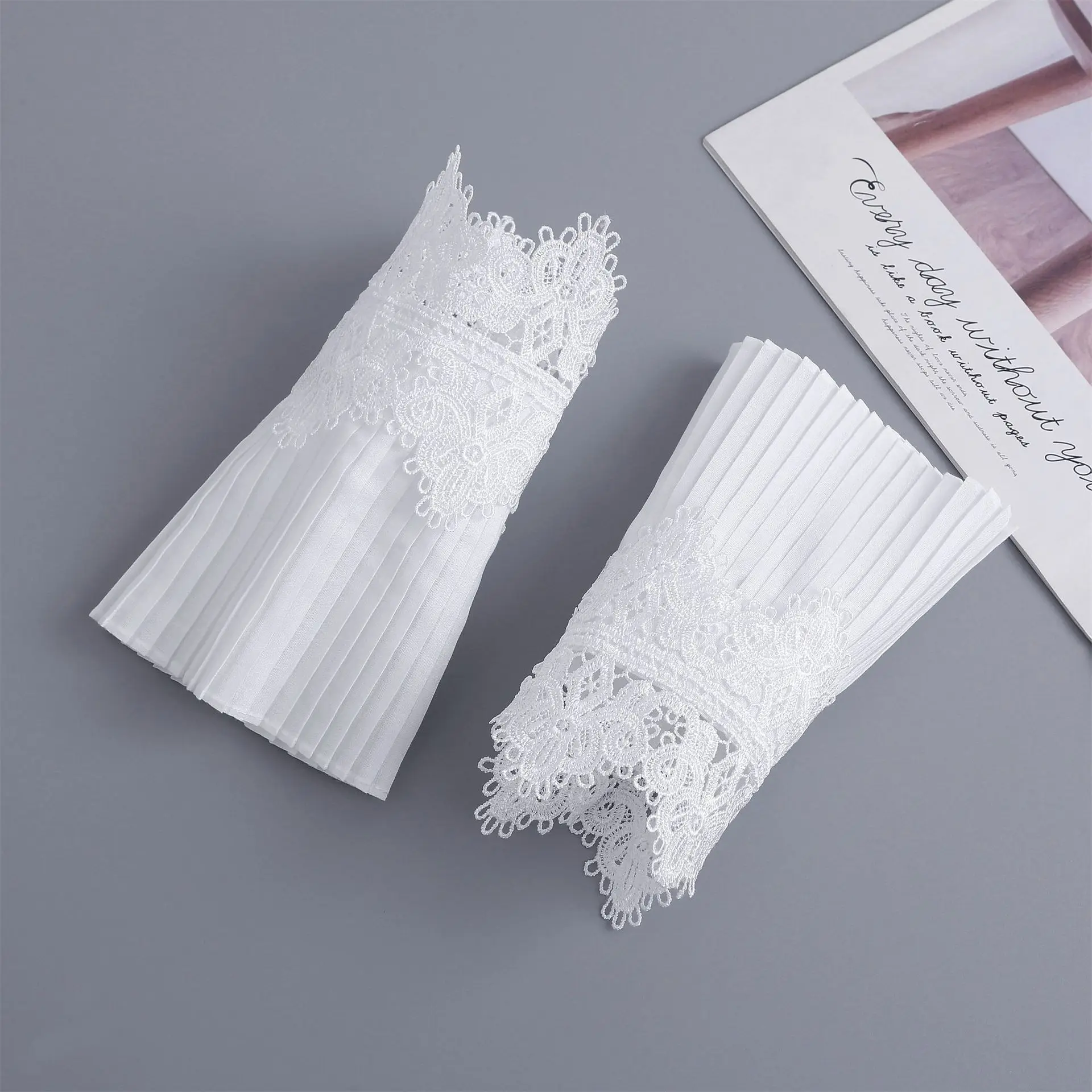 المرأة كشكش حافة قميص الأصفاد أبيض أسود انفصال وهمية الأكمام الزفاف زي العرائس اكسسوارات سترة الكفة الحلو الزخرفية