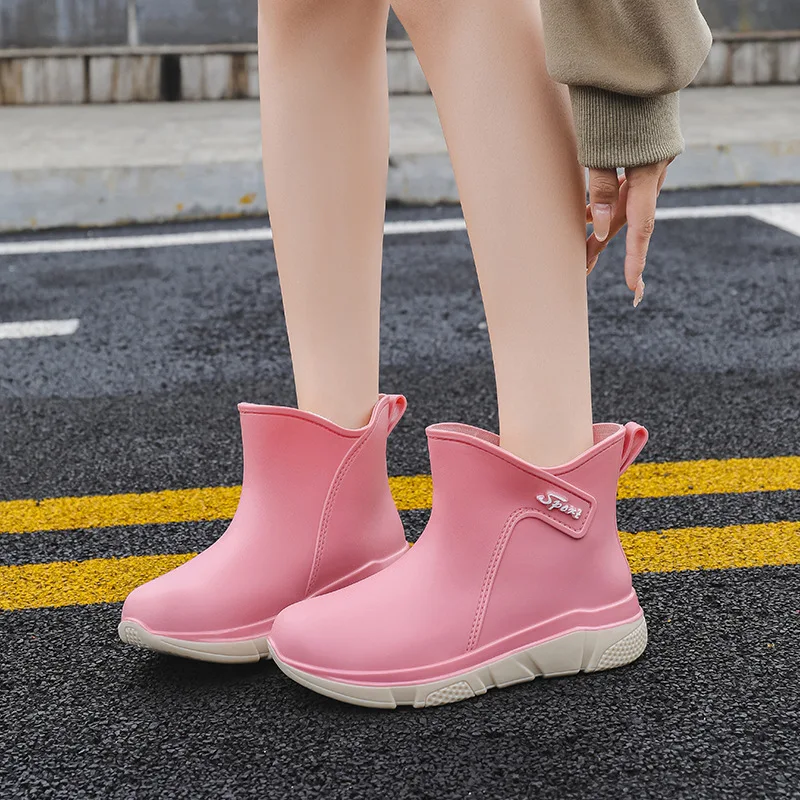 Fashion Mid-calf Rain Boots For Women Outdoor Waterproof Rubber Shoes Comfy Soft Sole Boots Lady New Anti-slip Rain Shoes
