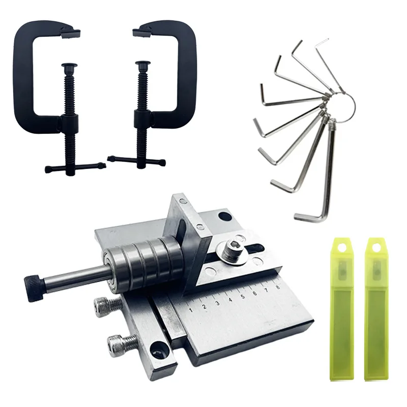 

Набор станков для резки кожаных ремней из алюминиевого сплава, ширина резака макс. 90 мм, для толстой, твердой кожи, с 2 C-образными зажимами и 8 гаечными ключами