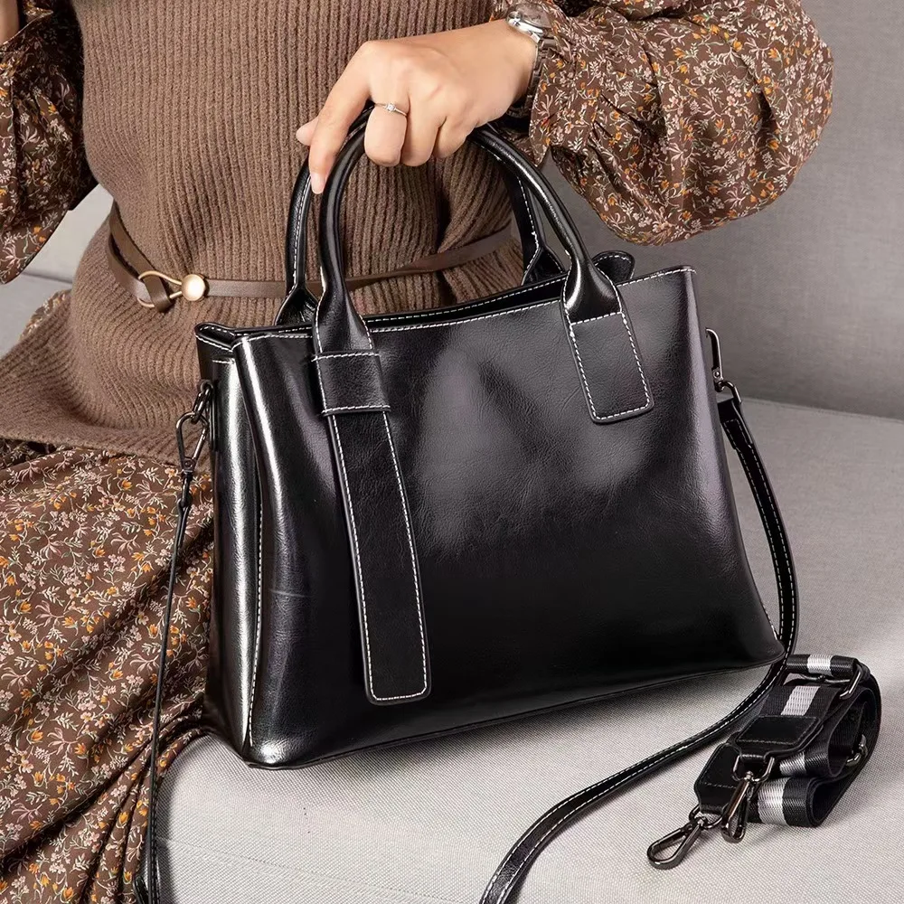 Wysokiej jakości lśniący połysk skóra bydlęca damska torba moda na ramię torba Retro torba typu Messenger pani o dużej pojemności klasyczna torba