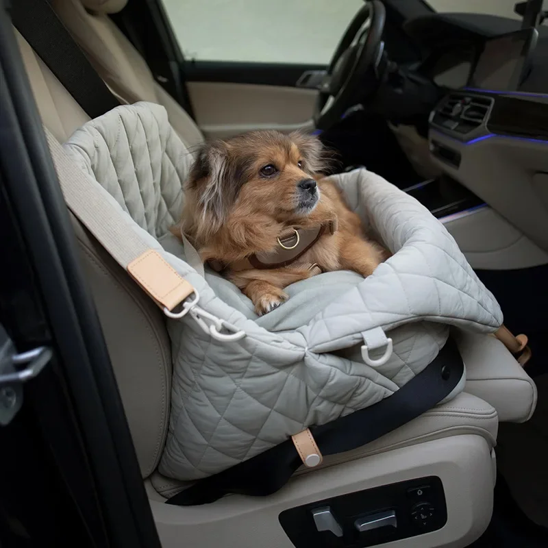 

New Arrival Luxury Comfortable Travel Portable Detachable Safety Car Seat Bed Dog Car Booster Seat