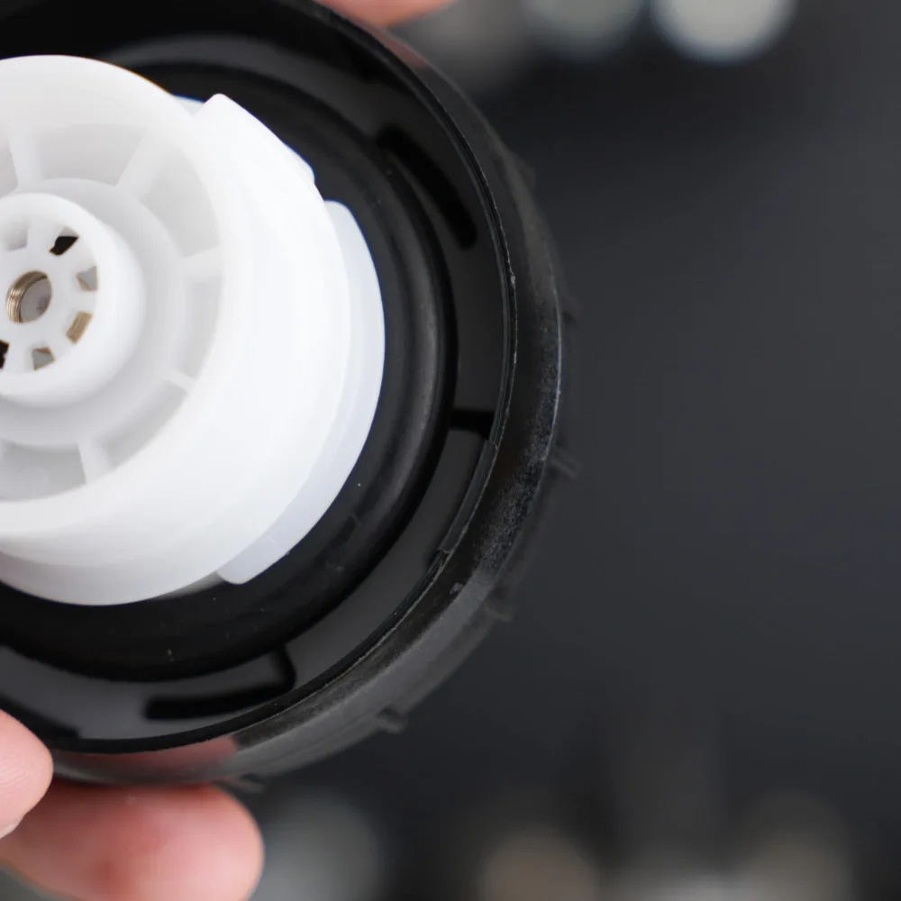 غطاء خزان الوقود البديل المتين عالي الجودة لموديلات جيب رانجلر (YJ وTJ) Cherokee XJ Grande Dodge و Ram #5