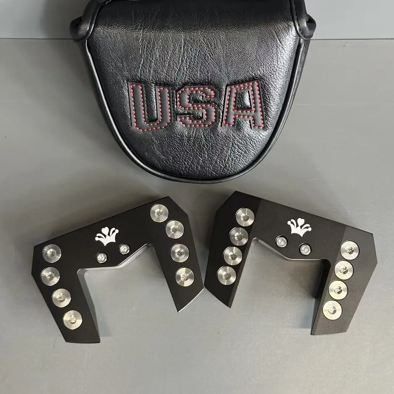 Big Black Bull Golf Putter Head, Automatic Balanced Stable Golf Putter Head, Black Bull Horn Golf Putter Head