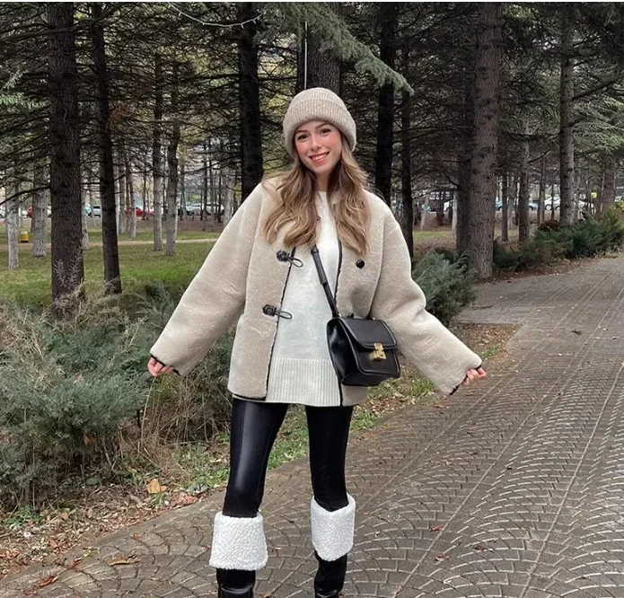 

Chic Contrast Spliced Lapel Women's Lamb Wool Jacket Casual Zipper Thick Long Sleeve Coat 2024 New Ladies Warm Commute Outerwear