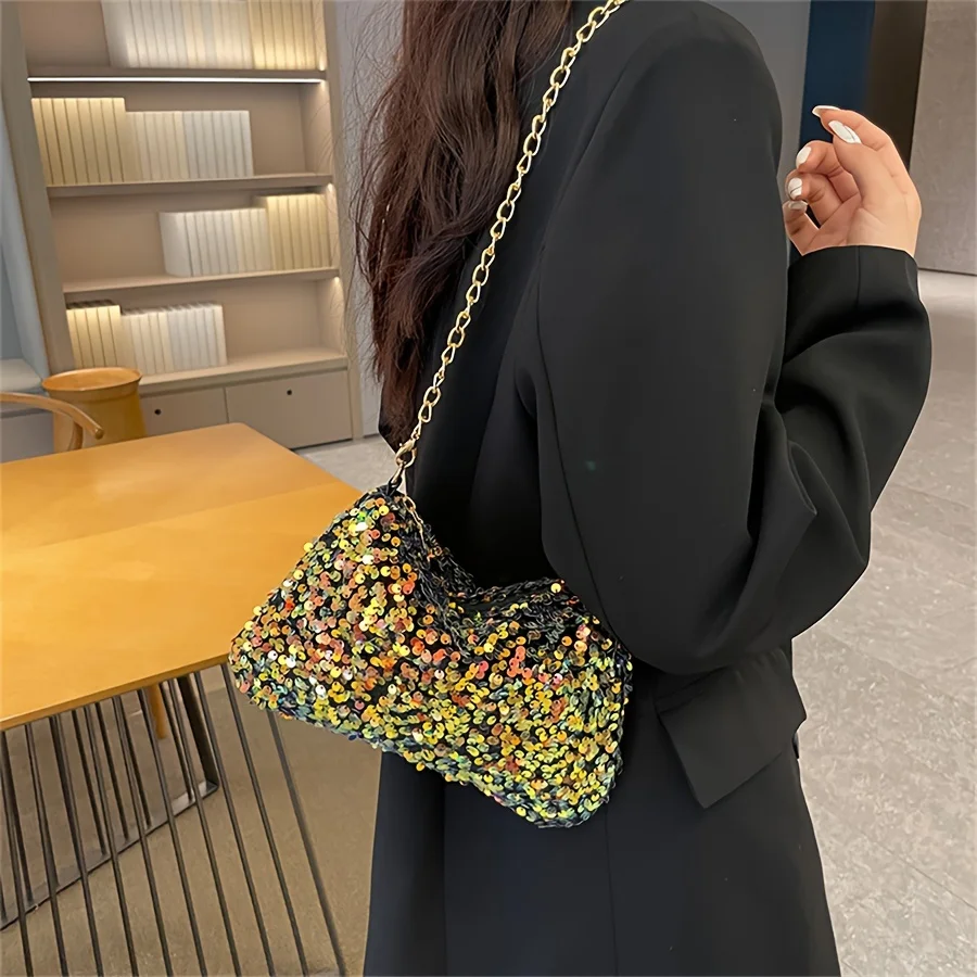 1pc contrast Joker portable shoulder sequined underarm bag spring and autumn nightclub wind chain small square bag.