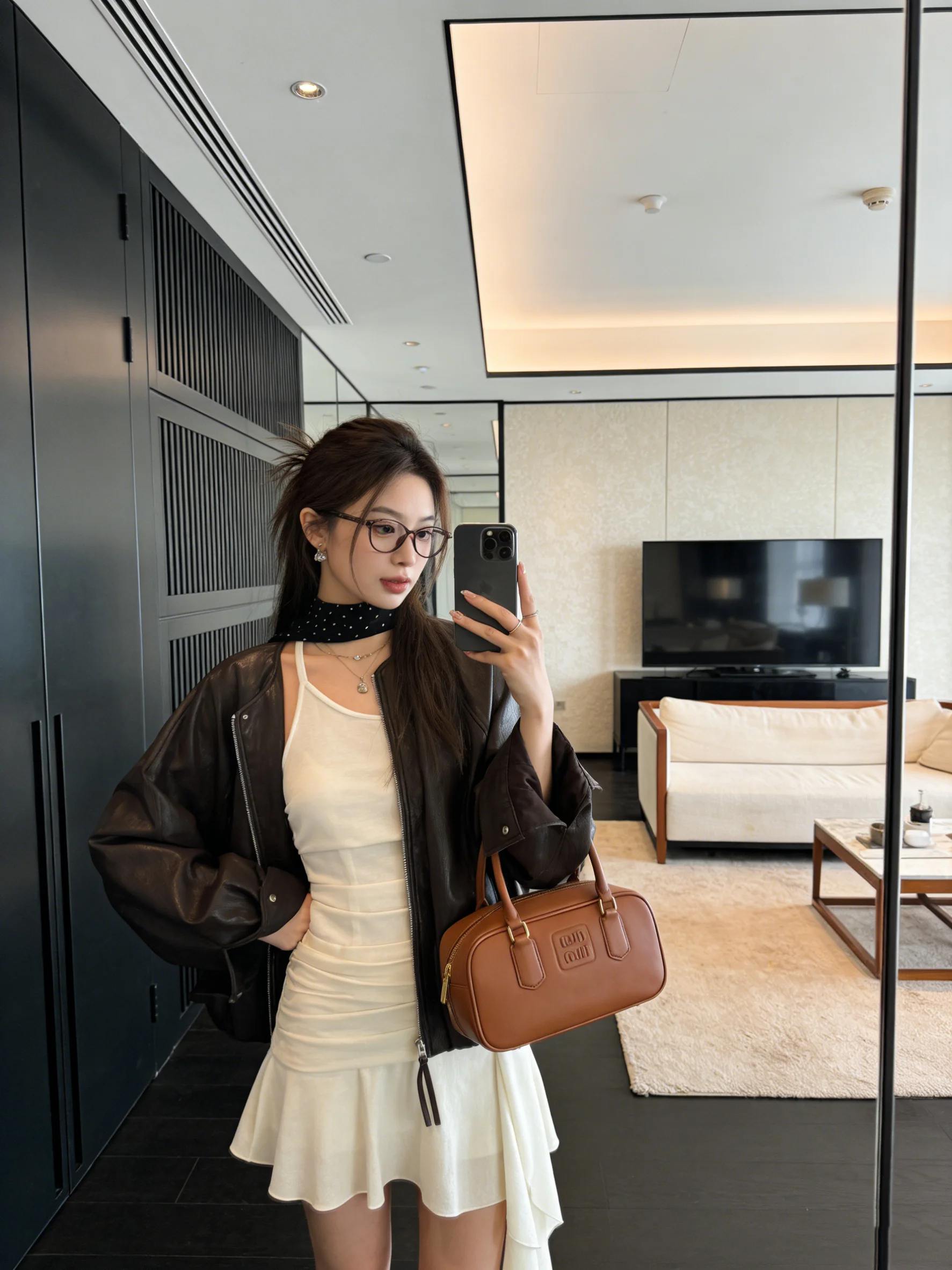 

Куртка из искусственной кожи премиум-класса, укороченная, в байкерском стиле, весенняя новинка, ретро, приталенная, на молнии, женская модная верхняя одежда