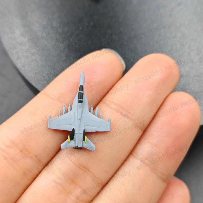 6PCS Colored Resin Model EA-18G Growler 1/700 Scale Shipborne Electronic Warfare Aircraft Miniature Airplane Toys Length 2.2cm