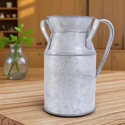 

1Pcs Iron Sheet Flower Vase Retro Old Treatment Style Elegant Decorative Flower Bucket for Dried Silk Fresh Flowers