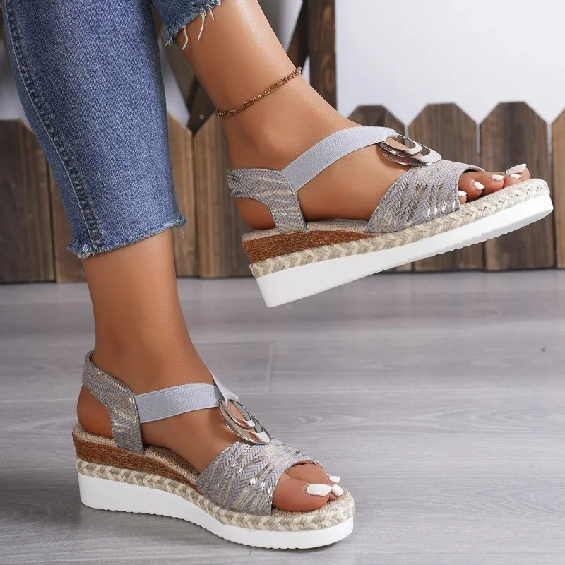 Sandalias de cuña con estampado de serpiente para mujer, zapatos de decoración de Metal, sandalias de plataforma, sandalias informales cómodas, moda de verano, nuevo