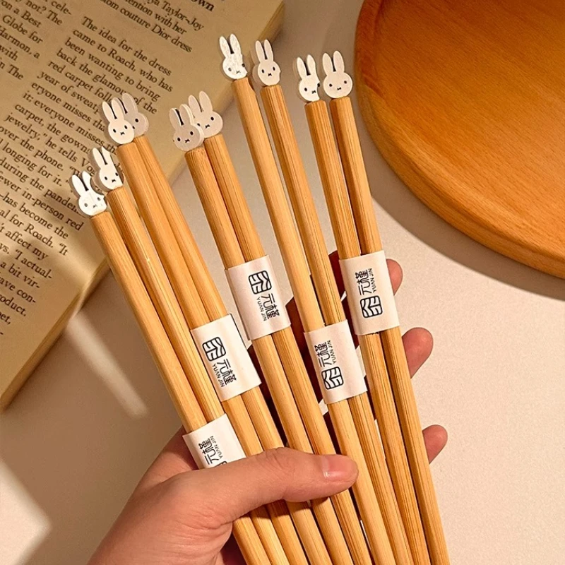 Miffy pauzinhos domésticos, boneca tridimensional, utensílios de mesa, design de nicho, pauzinhos de refeição separados, presente de feriado para meninos e meninas