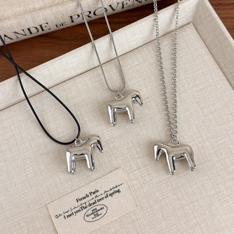 Minar Stylish Smooth Surface Metallic Cartoon Animal Horse Pendant Necklaces for Women Silver Plated Stainless Steel Snake Chain