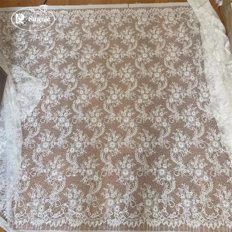 3 Yards. Perlen, Glitzer-Pailletten, Wimpern-Spitzenstoff. Hochwertige Maßanfertigung für Braut- und Hochzeitskleider. Luxuriöse französische Spitze für Abendkleider. – Detail 7