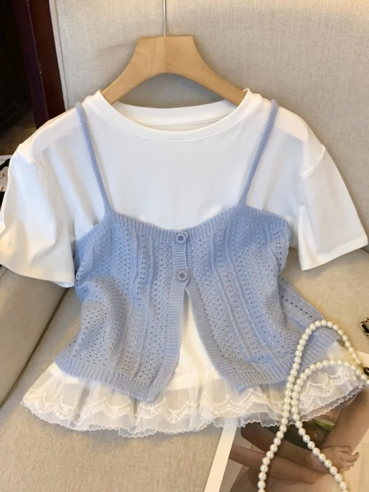 Jesienny Niebieski Komplet Damski z Dzianiny z Koronkowym Wykończeniem, Bluzka i Spódnica, Dopasowany Krój, Okrągły Dekolt, Regularna Długość