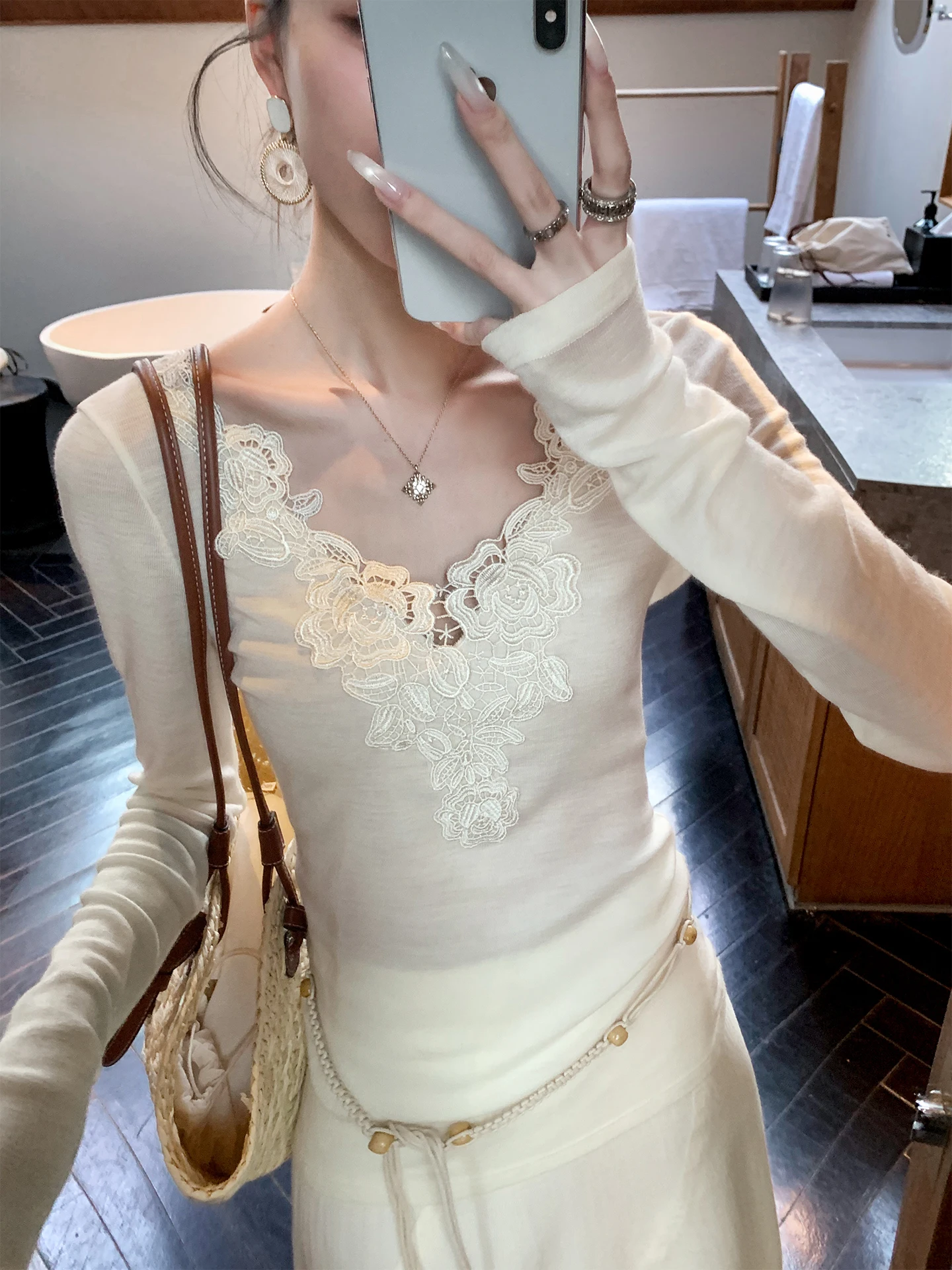 

Элегантный вязаный свитер из смесовой шерсти с кружевным воротником и 3D-цветочным узором, бежевый, весенняя новинка для женщин