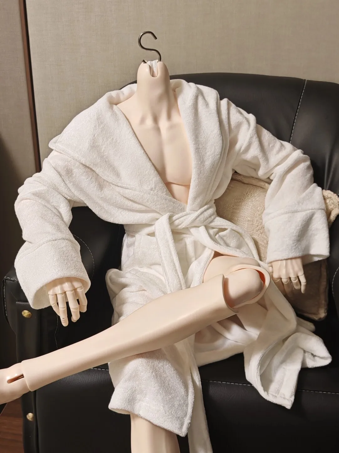 

1/3 Кукольная одежда для 75 см или 77 см Мужская кукла Bjd Халат с капюшоном Одевание для девочек Игрушки Игровой домик Модные аксессуары для кукол, без куклы