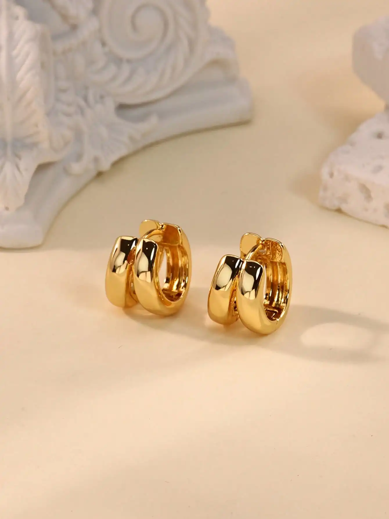 Pendientes de aro minimalistas en forma de C de doble capa de acero inoxidable para mujeres/madres, color plateado resistente al deslustre, joyería para bodas, fiestas, día de San Valentín, regalos del día de la madre