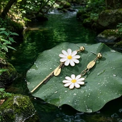 Summer New Korean Floral Daisy Flower Drop Earrings Fashion Fresh Sunflower Asymmetric Earrings Girl Ears Jewelry Brincos Gift