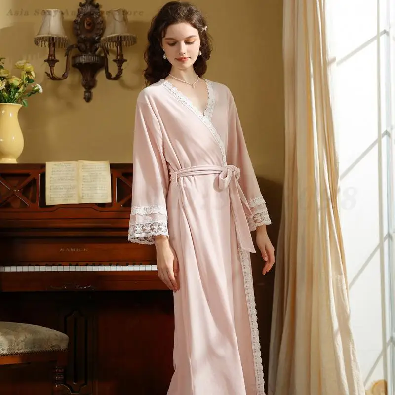 Sexy Lace Patchwork Bathrobe Kimono Gown Velvet Sleepwear Robe Autumn Winter French Velour Nightgown Thick Warm Fairy Home Dress