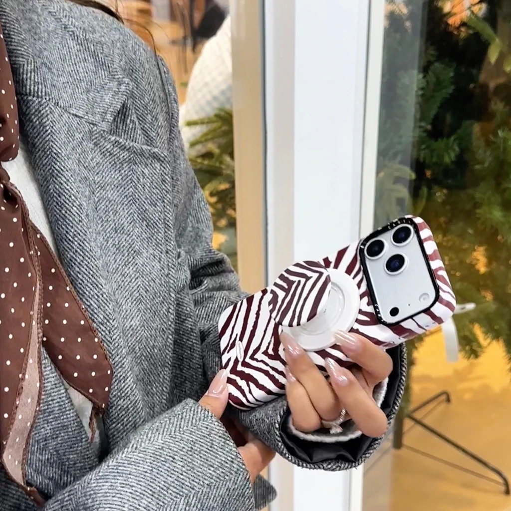Patrón de cebra marrón rojo con estilo Retro con soporte funda de teléfono de carga inalámbrica magnética para iPhone 17 16 15 14 Pro Max