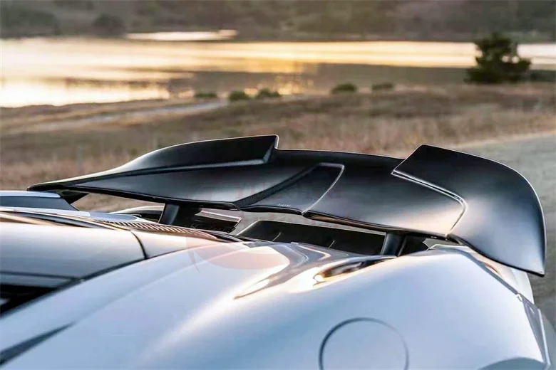 Spoiler posteriore in fibra di carbonio a secco per spoiler stile aggiornamento 720S Spoiler per auto in fibra di carbonio a secco