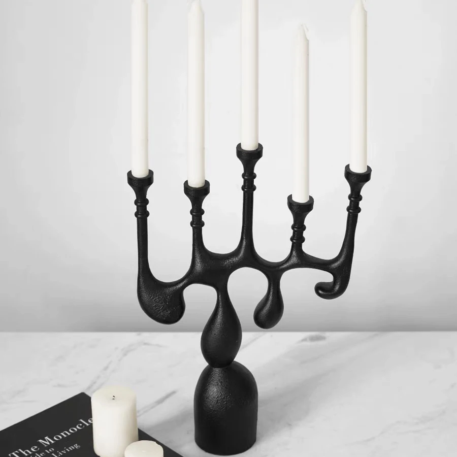 Modern French Simple Porous Resin Candle Holder Ornament Vintage Creative Art Silver Home Crafts Desktop Hotel Party Decoration