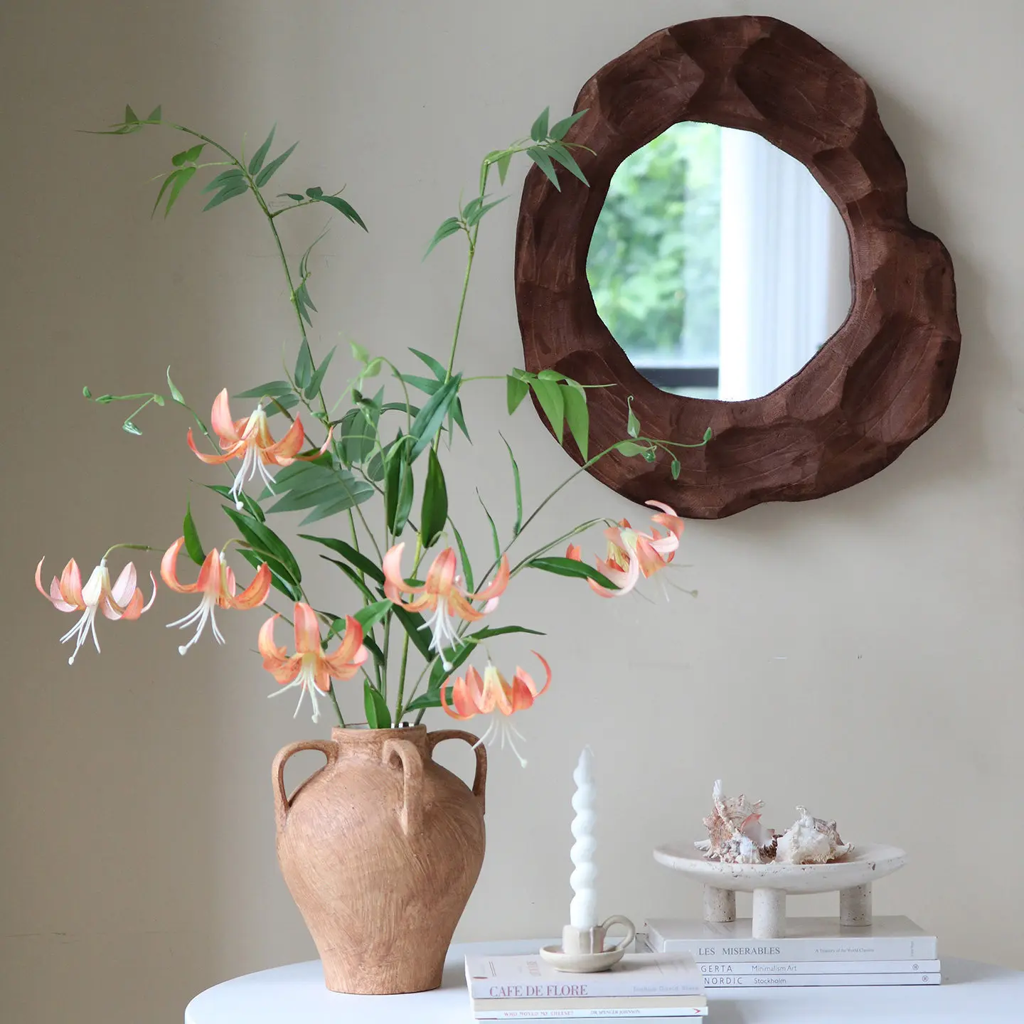 Home Wabi Silent Wind B & B Solid Wood Creative Special-shaped Dressing Mirror Bedroom Makeup Mirror Wall Hanging Retro Large Mi