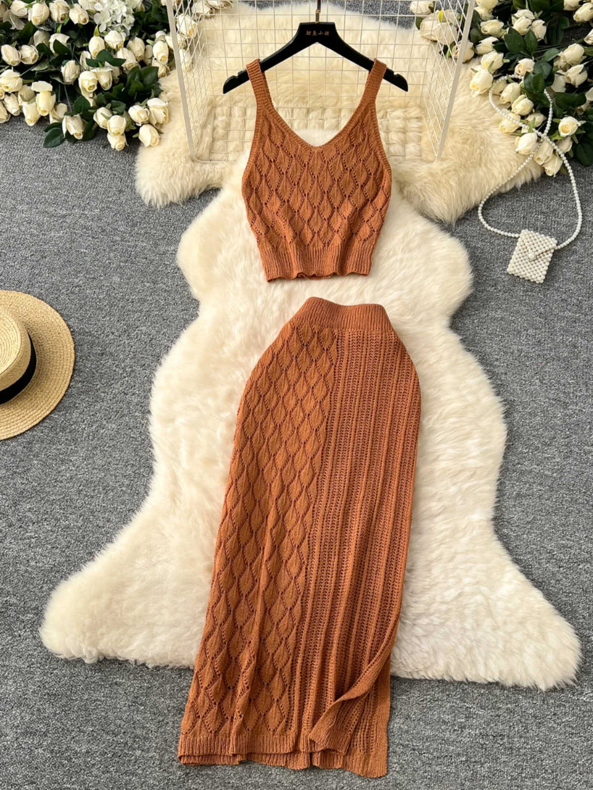 

Korean Sle Hollow out Anti-Aging Set Women's Gentle Hook Flower Strap Knitted Top High Waist Split Skirt Faion Set