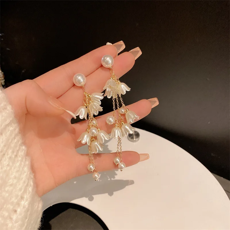 New Trend Bell Orchid Tassel White Imitation Pearl Long Pendant Earring for Women Geometry Brincos Wedding Jewelry Girl Gift