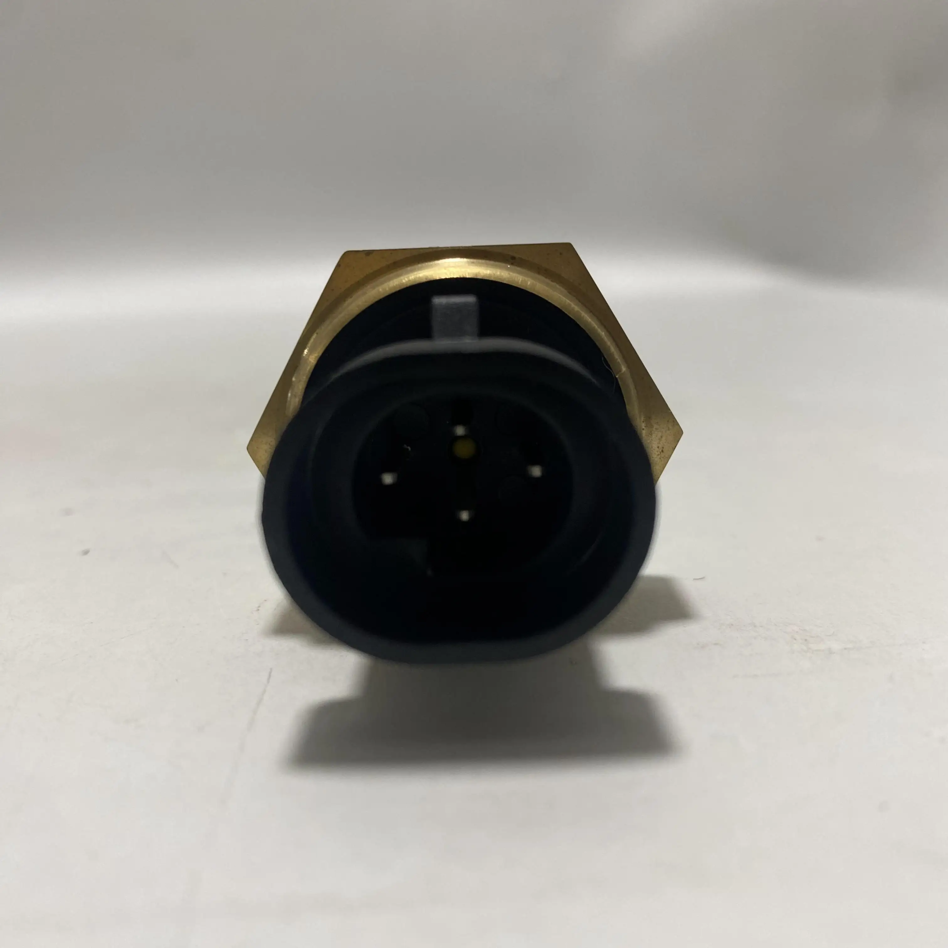 Original Cummins   Engine 4903489 Cummins  X15   Fluid Level 4383932 Switch Sensor