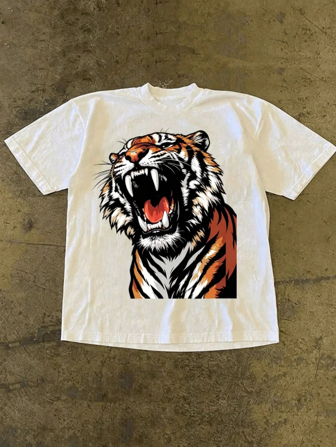 2026 Fashion New Arrival Roaring Tiger Head Graphic Tee Women Fierce Big Cat Fang Illustration Print Crew Neck Short Sleeve Loose Streetwear Casual Basic T-Shirt