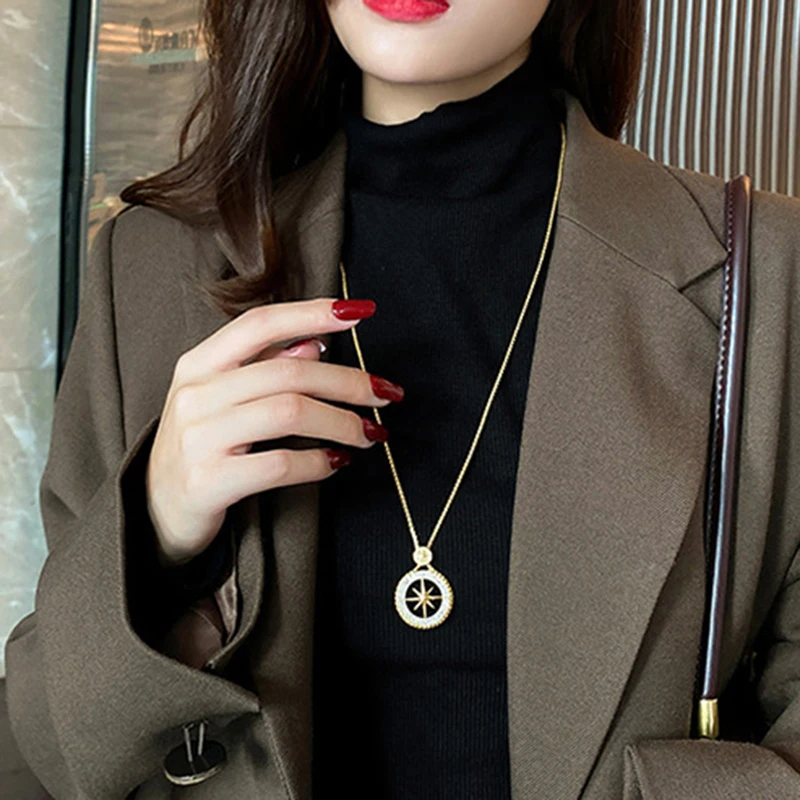 

Korean version exquisite sparkling diamond eight pointed star necklace light luxury niche design temperament accessories