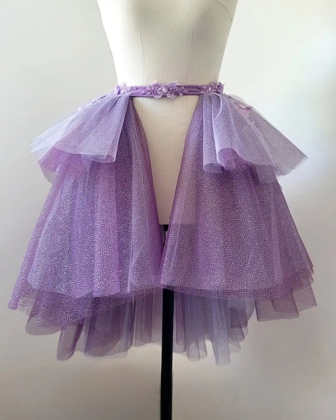 Gonne tutù a strati con applicazioni di pizzo fiore viola lucido 2025 Minigonna casual in tulle con volant da donna Gonna oversize staccabile personalizzata