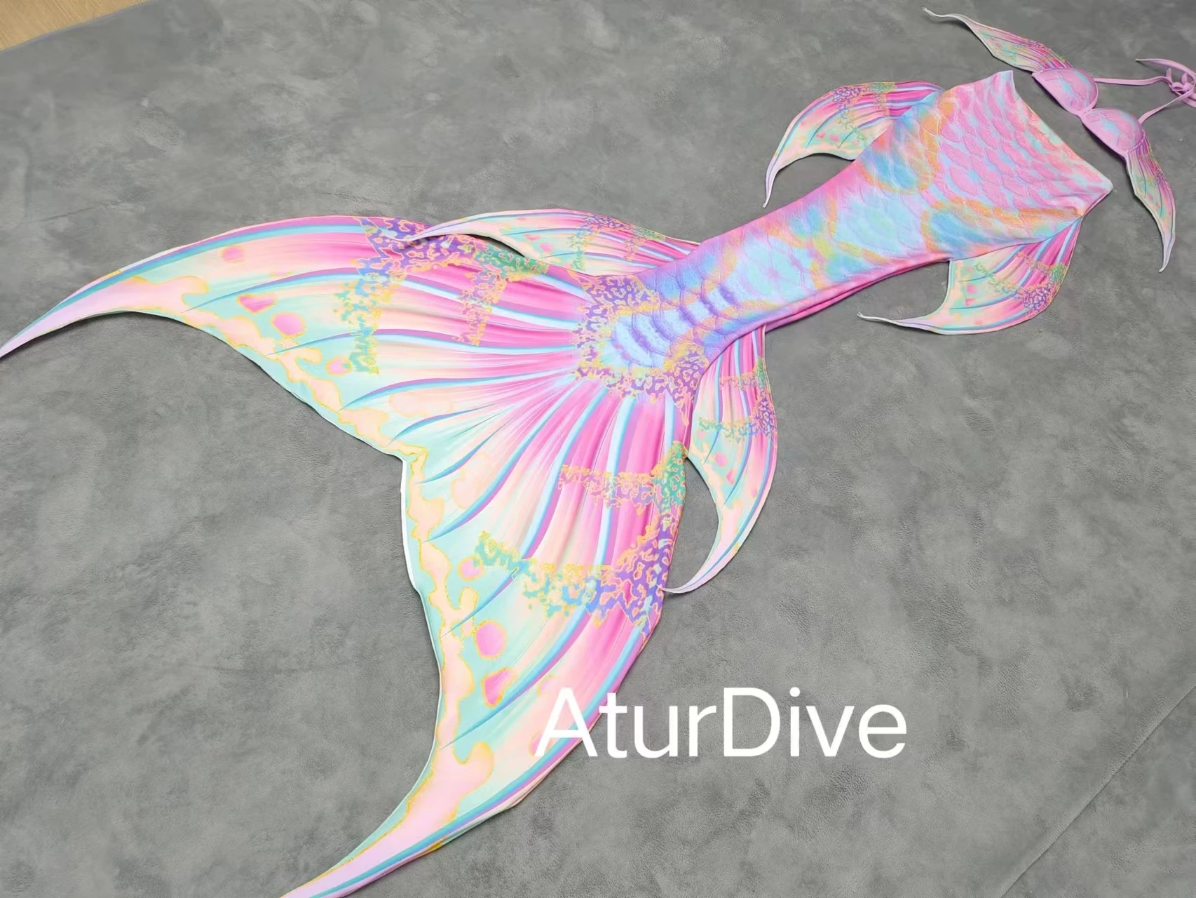 Adult Parent Child Professional Simulated Mermaid Fish Tail for Adults and Children, Large-sized Aquarium Performance Suit