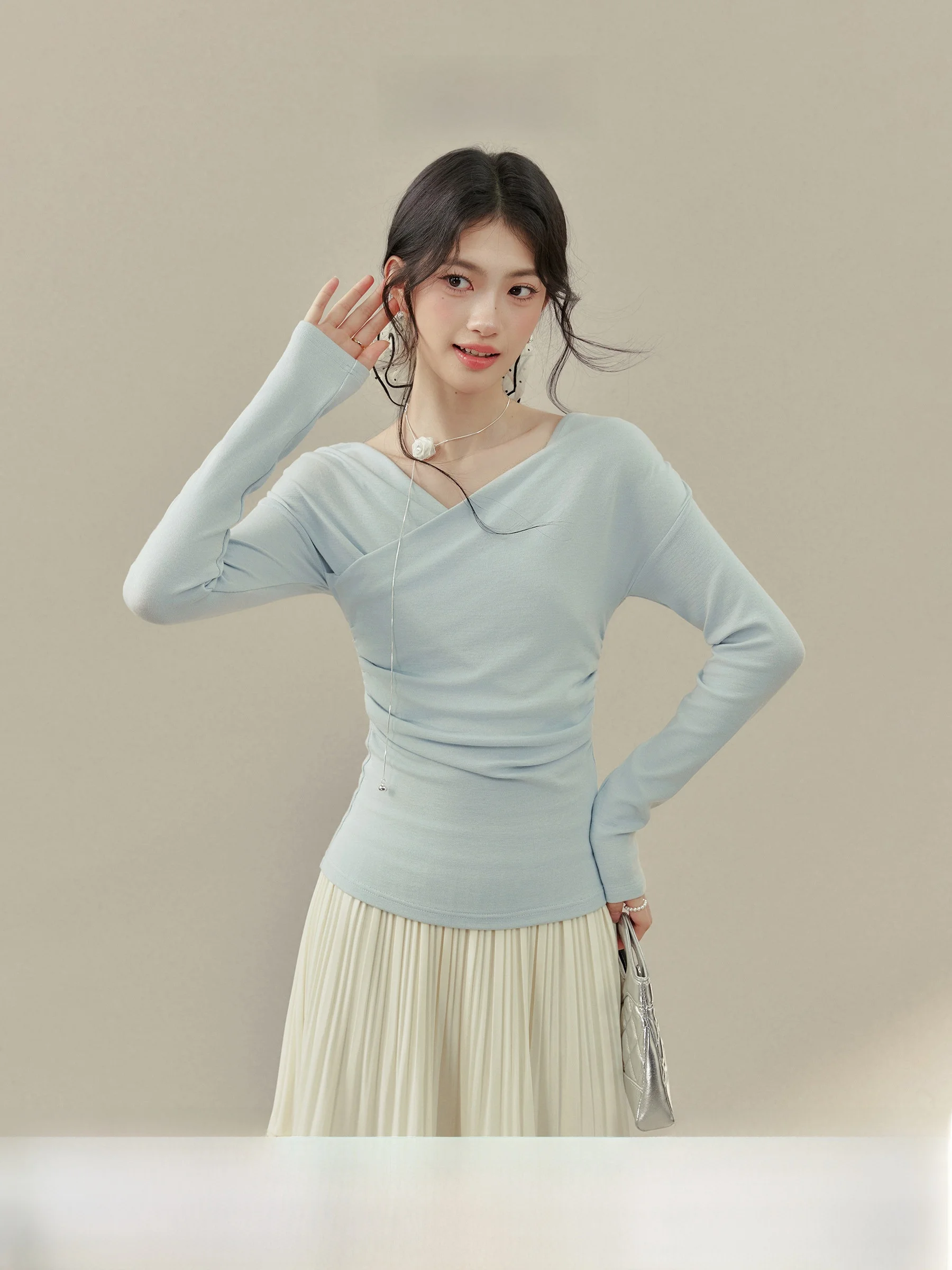 

Spring Early Blue Long Sleeve Women's T-shirt Waist-Cinching Base Layer Top Casual Style A-Line Sleeve Other 100% Material