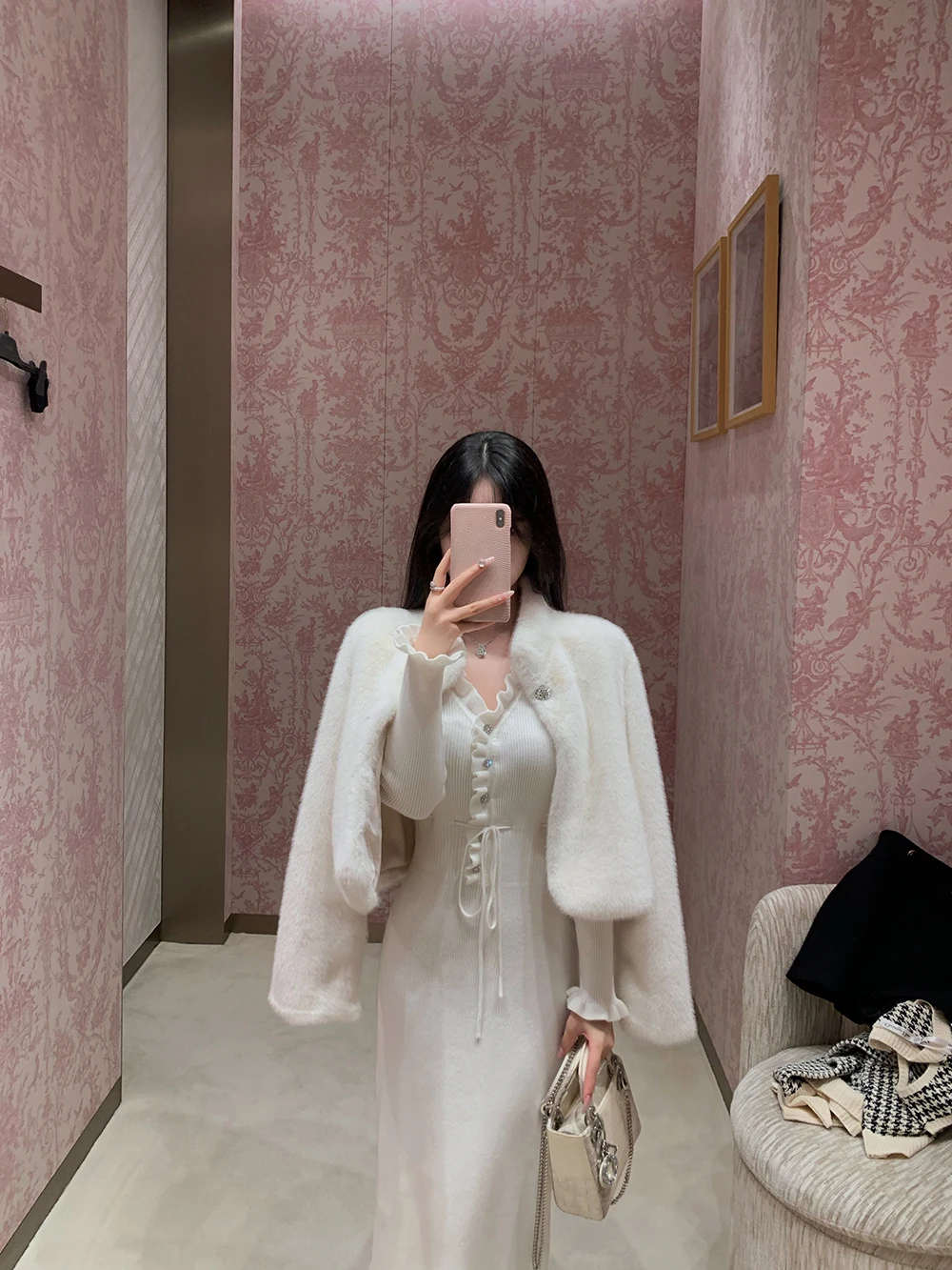 

Soft Faux Fur ort Coat Women's Warmth Sle Luxury Gentlewoman's Coat Swan Brand Polyester Fabric Long Sve Button Closure