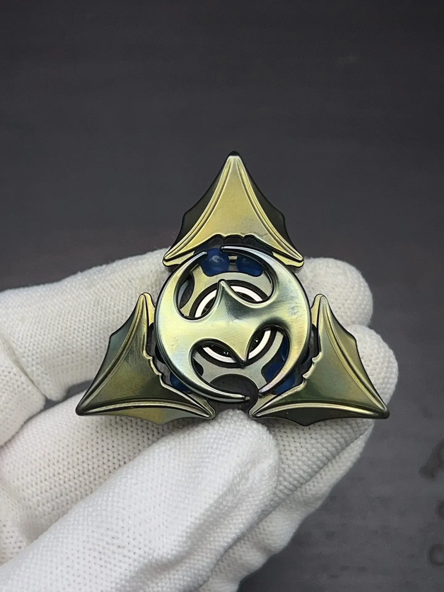 Used EDC [Fan Character] Bat EDC Fingertip Gyro Sprocket Fidget Spinner