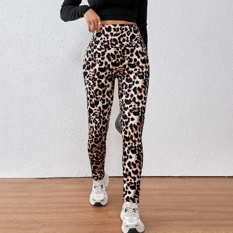 2026 Hot Selling Women's Leopard Print Lamb Fleece High Waisted Slimming and Fleece Warm Side Pocket Design Leggings