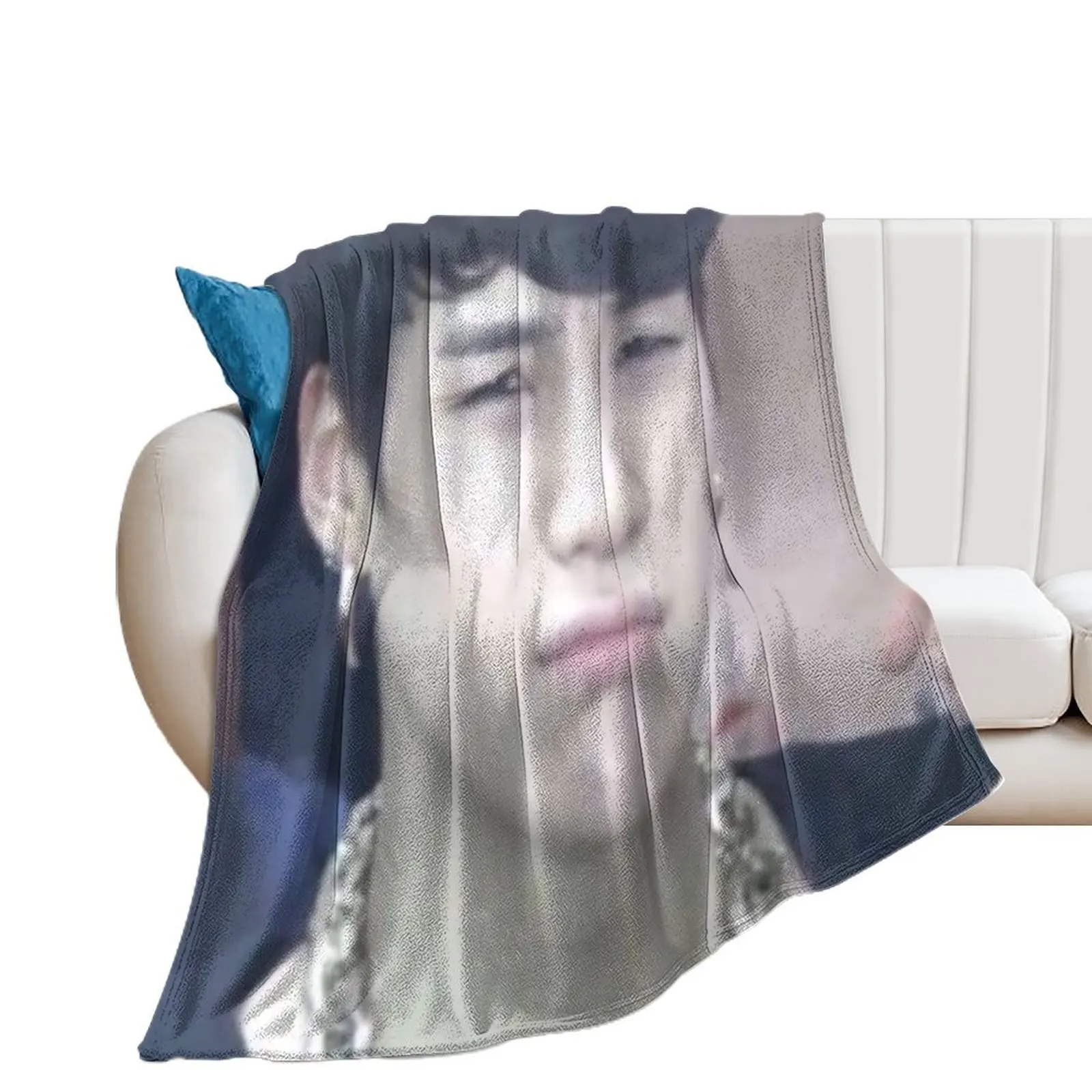 yoongi confused meme Throw Blanket Soft Big Quilt Soft Beds Blankets