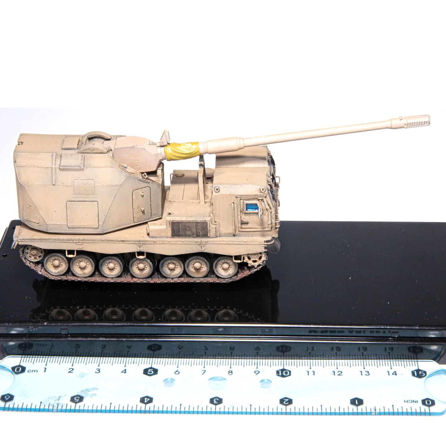 

1: 72 5M72043A German 155mm tracked self-propelled gun model static finished model
